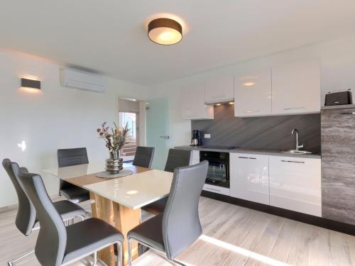 Apartment Villa Galici-2 by Interhome