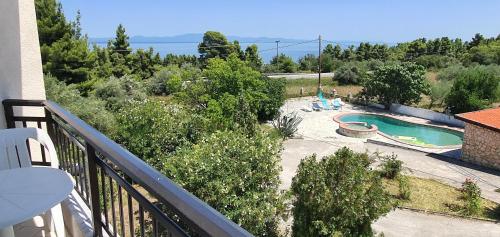 Gallery image of Hotel Pashos in Kriopigi