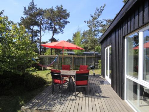 Zahrada ubytování Holiday Home Evert - 250m from the sea by Interhome