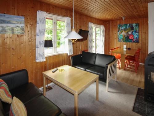 Posezení v ubytování Holiday Home Gunder - 125m from the sea by Interhome