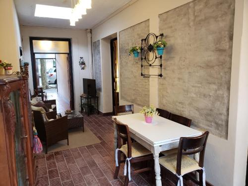 Χώρος καθιστικού στο Casa, Ituzaingó 215