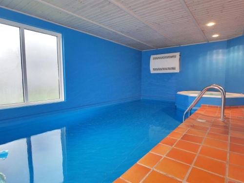 Bazén v ubytování Holiday Home Annbeth - 400m from the sea in Lolland- Falster and Mon by Interhome nebo v jeho okolí