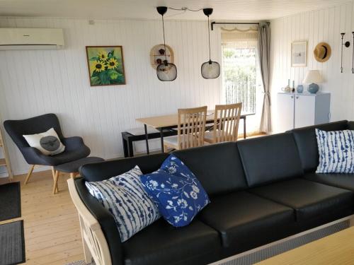 Posezení v ubytování Holiday Home Silka - 250m from the sea by Interhome
