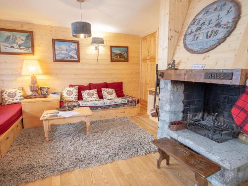 Zdjęcie z galerii obiektu Appartement rénové 3* au centre de Méribel avec balcon et WiFi - FR-1-688-23 w Méribel