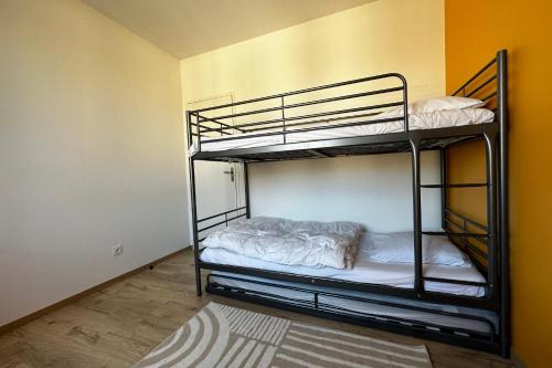 Postel nebo postele na pokoji v ubytování Gite Clos Allegria Amboise, Châteaux de la Loire