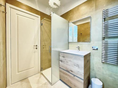 Lovely flat with park view