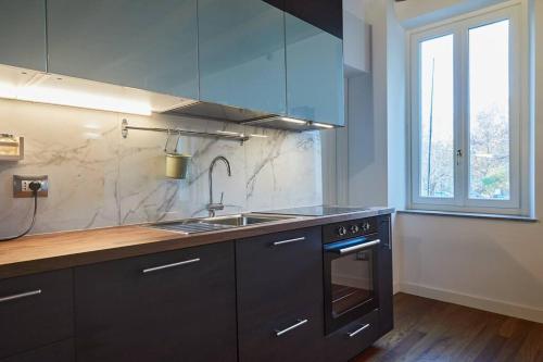 Lovely flat with park view