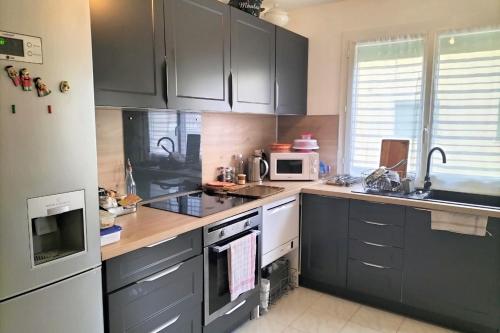 Nice 60m with sunny balcony – Photos 3