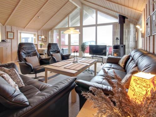 Posezení v ubytování Holiday Home Oivi - 430m from the sea by Interhome