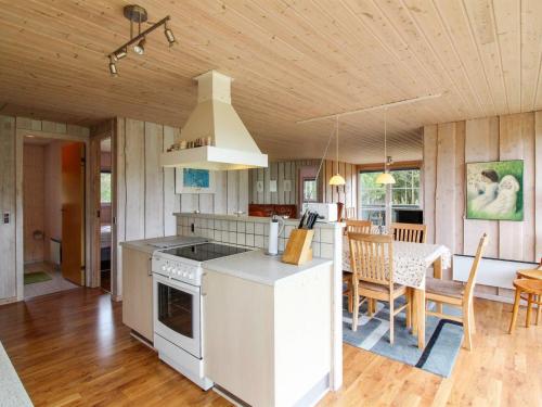 Kuchyň nebo kuchyňský kout v ubytování Holiday Home Juste - 2-2km from the sea by Interhome