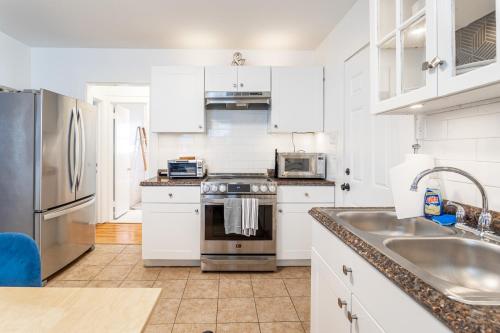 The Blue Sapphire 2BR – Photos 2