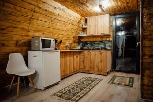 CabanaAframe intreaga proprietateにあるキッチンまたは簡易キッチン