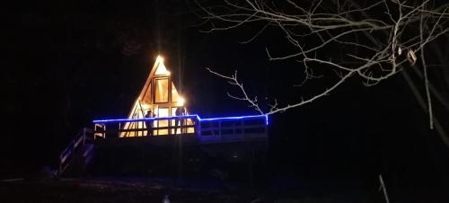 クルテア・デ・アルジェシュにあるCabanaAframe intreaga proprietateのギャラリーの写真