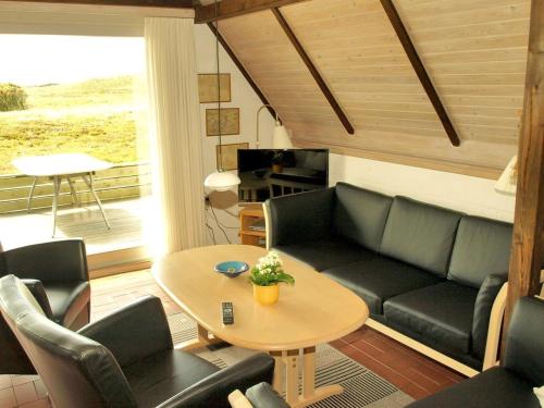 Posezení v ubytování Holiday Home Thorbjörn - from the sea by Interhome