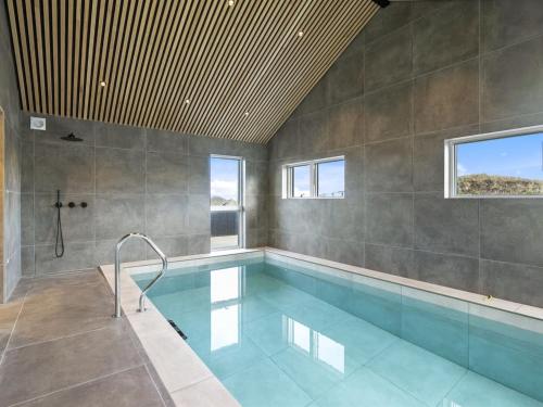 Bazén v ubytování Holiday Home Maximiliane - from the sea by Interhome nebo v jeho okolí
