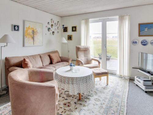 Posezení v ubytování Apartment Kaisa - 200m from the sea by Interhome