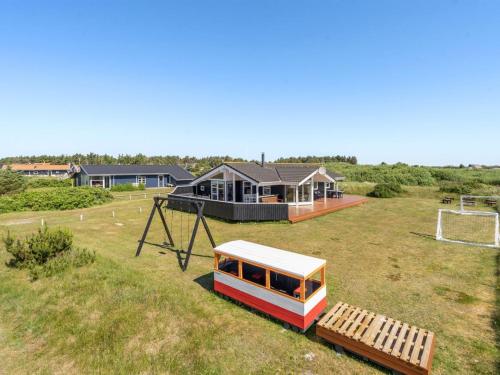 Herní místnost nebo prostor pro děti v ubytování Holiday Home Floriana - 650m from the sea in Western Jutland by Interhome