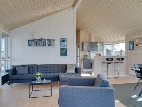 Istumisnurk majutusasutuses Holiday Home Ulf - 100m from the sea in NW Jutland by Interhome