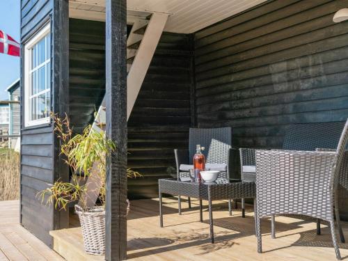 Patio nebo venkovní prostory v ubytování Holiday Home Agate - 250m from the sea by Interhome