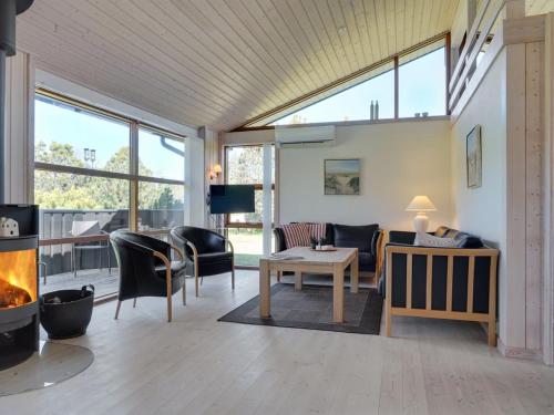 Posezení v ubytování Holiday Home Jelin - 2-5km from the sea by Interhome