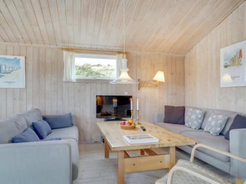 Posezení v ubytování Holiday Home Mylius - 100m from the sea by Interhome