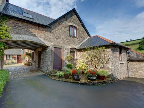 Brook Cottage – Photos 2