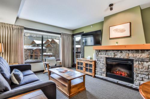 Fenwick Vacation Rentals - SCENIC 1 Bedroom plus Den, PET FRIENDLY