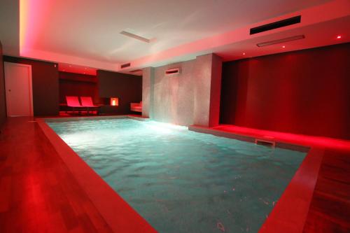 Πισίνα στο ή κοντά στο Alysa - Suite Wellness & Spa
