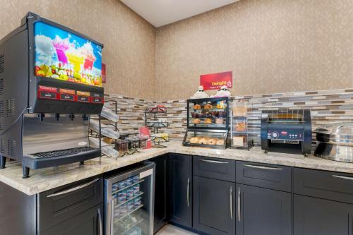 Best Western Plus Forest Park Inn – Photos 3
