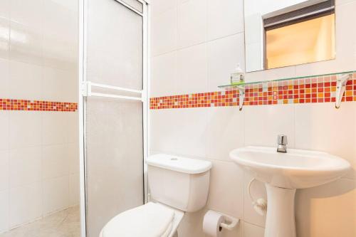 Ένα μπάνιο στο Casa Clandestina Guest House