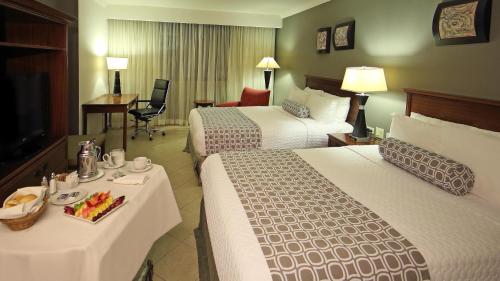 Katil atau katil-katil dalam bilik di Crowne Plaza Panama by IHG