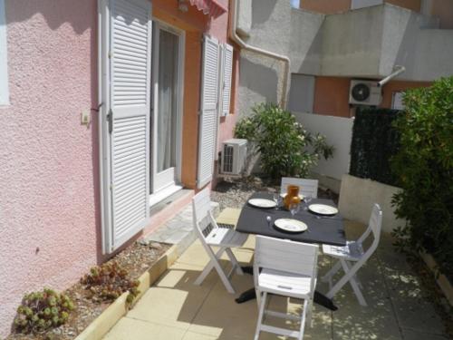 Appartement Sète, 2 pièces, 6 personnes - FR-1-338-342