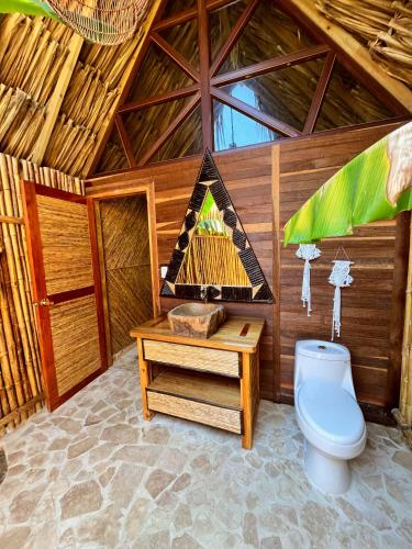 Hotel Isla Mucuraにあるバスルーム