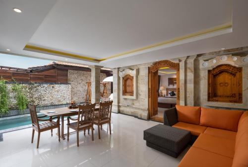 Πισίνα στο ή κοντά στο Giri Bhagawan Villas & Spa