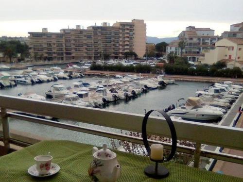 Appartement T2 avec Parking Privé et Balcon à Canet Plage