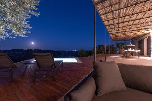 IsulaTravel - Villa Vogue Retreat