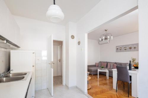 Dapur atau dapur kecil di Apartment Beba