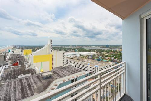 デイトナビーチにあるUnit 2320 Ocean Walk - 2 Bedroom Ocean Viewのギャラリーの写真