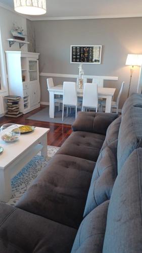 Χώρος καθιστικού στο Apartamento Helen-- Vistas únicas e increíbles a la bahía de Suances--
