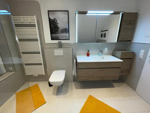 Koupelna v ubytování Privatzimmer Steinmetz in Reken