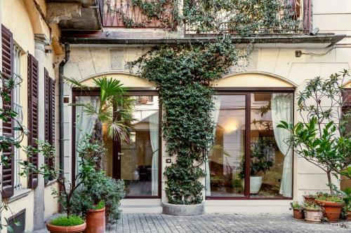 Фотография из галереи Luxury Loft near Duomo and Garage в Милане