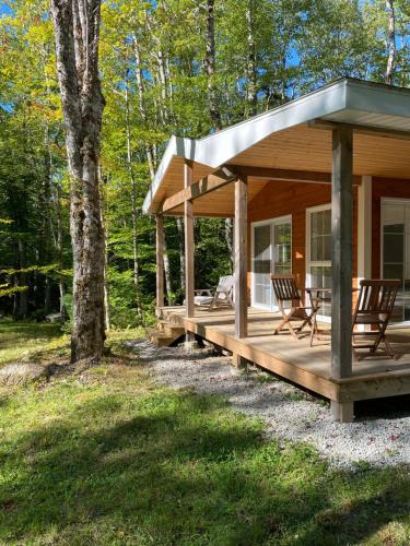 Gallery image of Bear Cabin - Forest Retreat nearby Lake - not on waterfront in East Kemptville