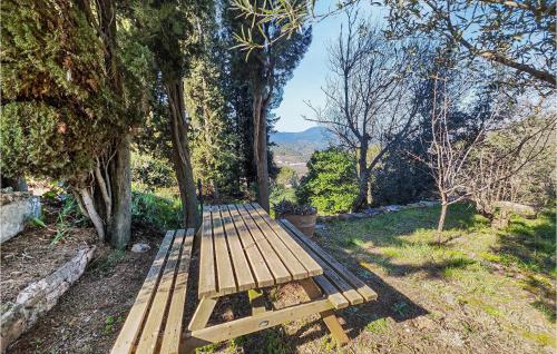 Awesome Home In Pierrerue With 3 Bedrooms And Wifi