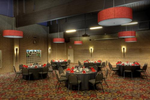 Gallery image of Royal Hotel Lloydminster in Lloydminster