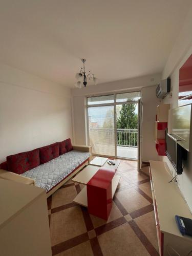 Televisyen dan/atau pusat hiburan di Apartments Luna Azura