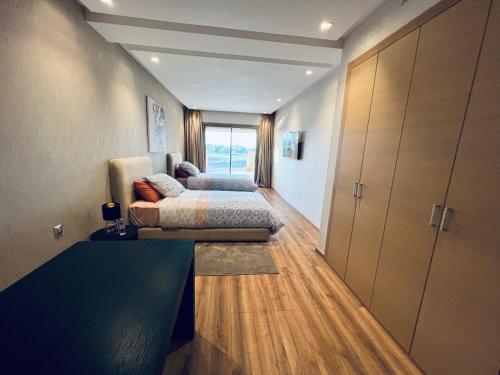 superbe villa , front golf Prestigia