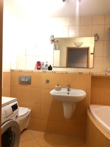 Koupelna v ubytování Nice room, комната, pokój między airport WRO a Centrum