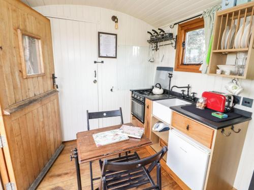 The Shire Hut – Photos 5