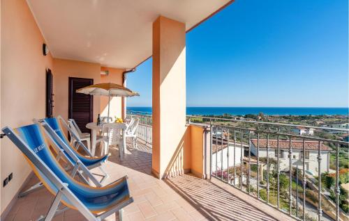 Stunning apartment in Badolato CZ with 3 Bedrooms and WiFi