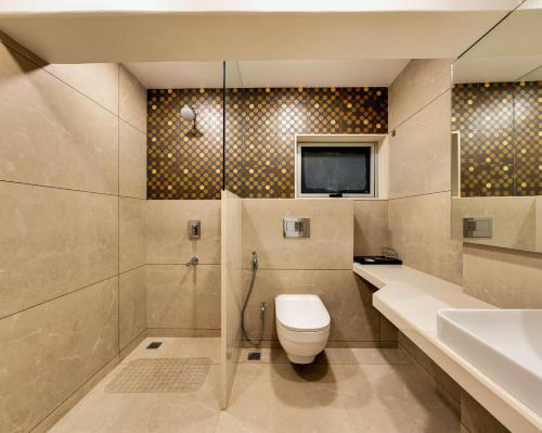 Bilik mandi di Hotel Landmark By Pai